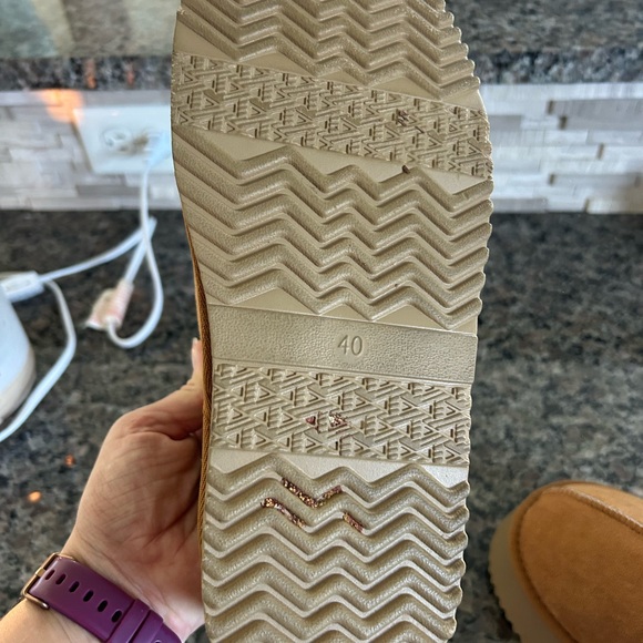 Tan Suede Women’s platform slip on - Picture 6 of 7